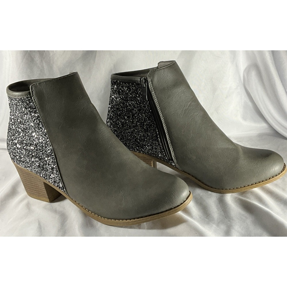 JG Silver Sparkly Gray Ankle Zip Boot With Heel Size 12
